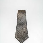 Ανδρική γραβάτα μπεζ με σχέδια μπλε-άσπρο