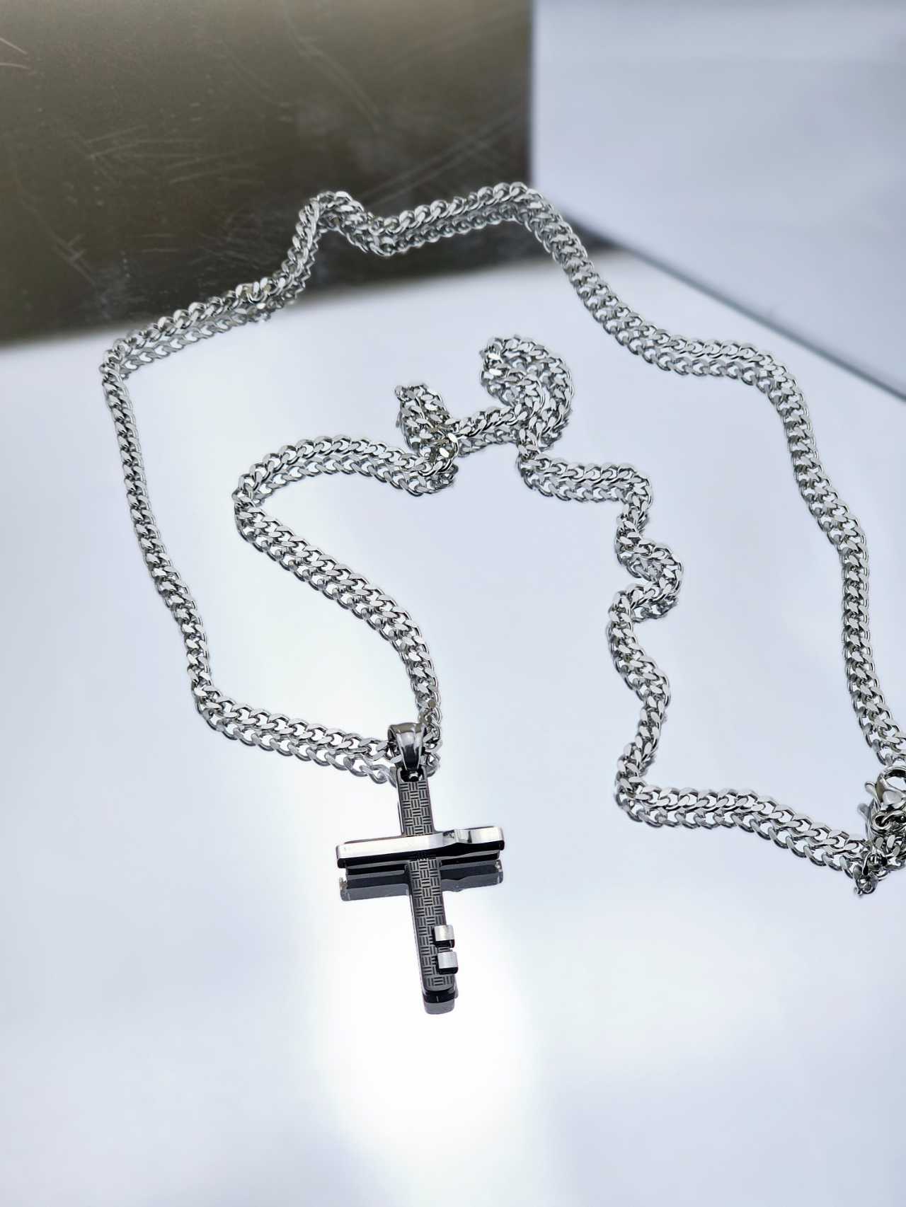 MN03 25 Ανδρικό Κολιέ Cross Design N3