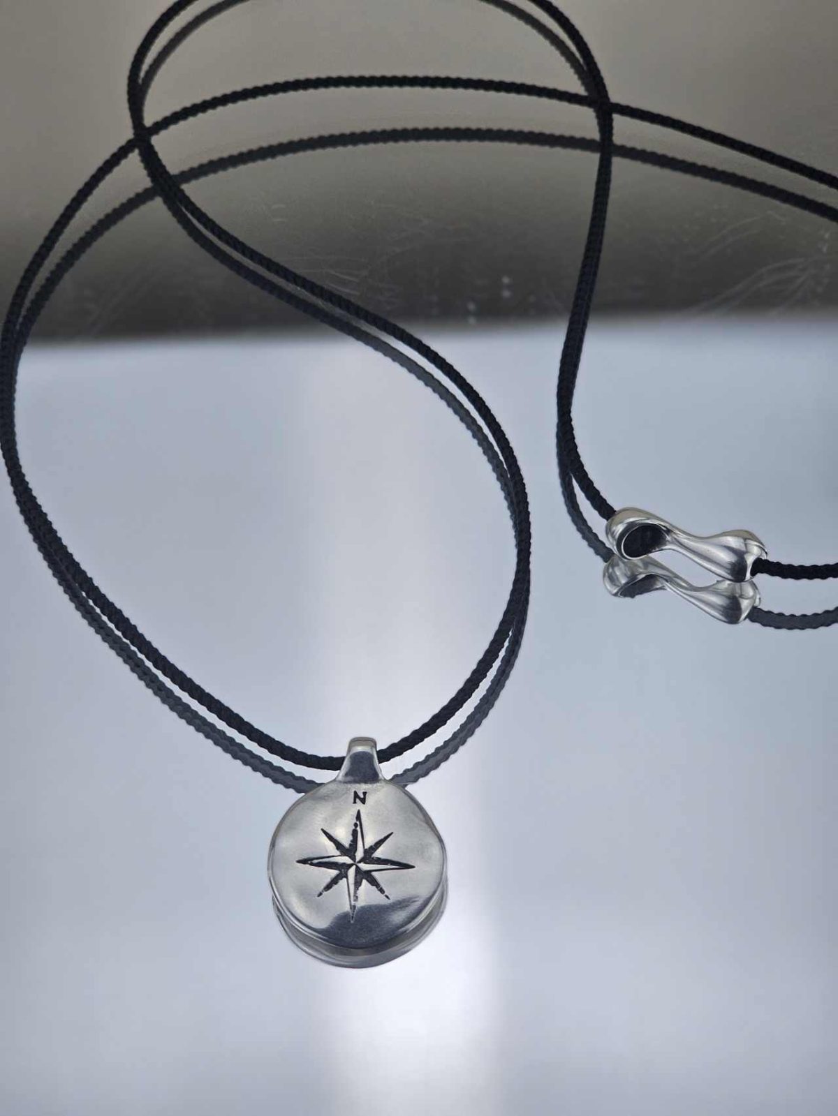 Ανδρικό κολιέ Compass in Silver