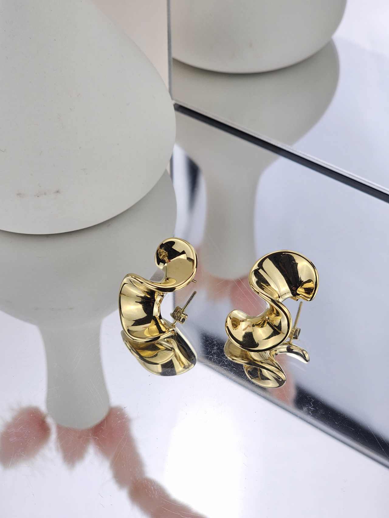 WE114 25 Γυναικεία Σκουλαρίκια The S